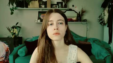 yoka_paradoxxx online show from July 14, 2026, 10:54 am
