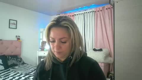 yokiko online show from September 12, 2025, 3:34 pm