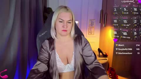 Snapshot of yolanda_kiss chatting on February 20, 2025, 3:45 am Yolanda online show from February 20, 2025, 3:45 am