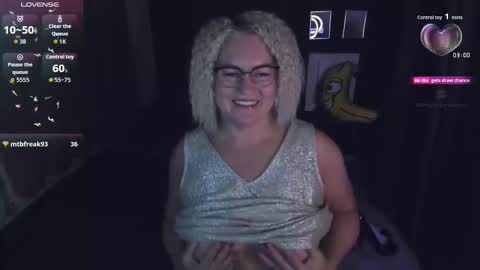 Snapshot of yolanda_kiss chatting on September 16, 2025, 5:19 am Yolanda online show from September 16, 2025, 5:19 am