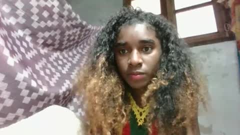 Snapshot of yolandrina05 chatting on September 14, 2025, 1:32 pm yolandrina05 online show from September 14, 2025, 1:32 pm