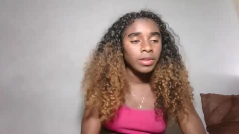 Snapshot of yolandrina05 chatting on October 5, 2025, 6:39 pm yolandrina05 online show from October 5, 2025, 6:39 pm