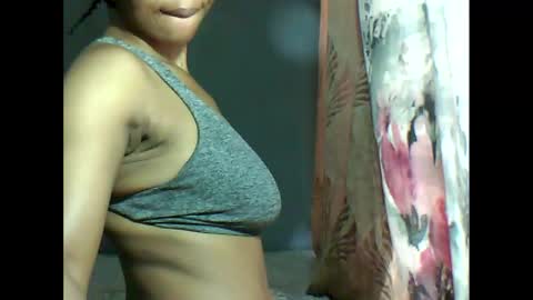 amazingkellyxx online show from February 22, 2025, 8:40 am
