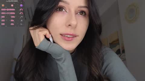 Snapshot of yononeey chatting on December 25, 2024, 12:47 pm Wilma online show from December 25, 2024, 12:47 pm