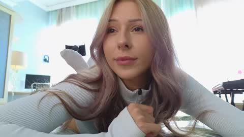 Snapshot of yononeey chatting on September 30, 2025, 12:10 pm Wilma online show from September 30, 2025, 12:10 pm