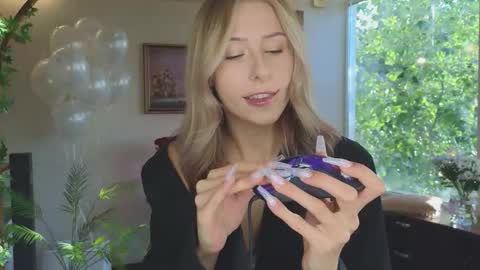 Snapshot of yononeey chatting on October 7, 2025, 1:41 pm Wilma online show from October 7, 2025, 1:41 pm