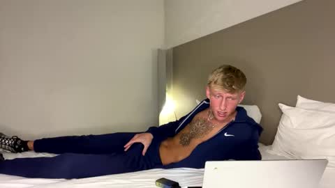 Snapshot of yorkshirelad208 chatting on January 25, 2025, 7:28 pm Harrison online show from January 25, 2025, 7:28 pm