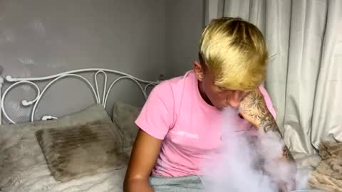 Snapshot of yorkshirelad208 chatting on November 12, 2025, 9:25 pm Harrison online show from November 12, 2025, 9:25 pm