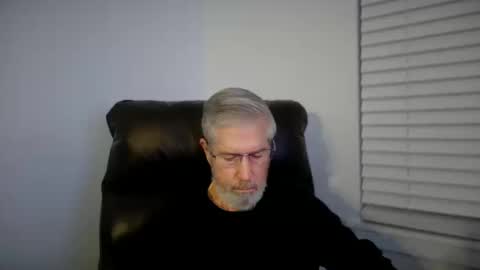 Snapshot of yougogirl_3 chatting on October 15, 2025, 4:23 am Colorado Guy Straight online show from October 15, 2025, 4:23 am