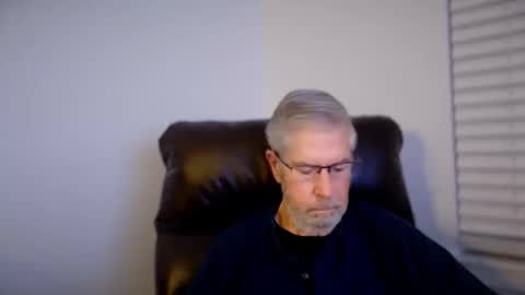 Snapshot of yougogirl_3 chatting on December 16, 2025, 12:43 pm Colorado Guy Straight online show from December 16, 2025, 12:43 pm