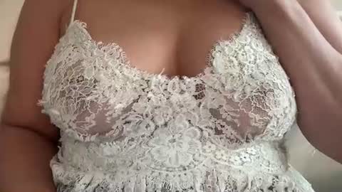 Snapshot of youownmee chatting on July 4, 2026, 7:53 pm Bellas Breasts online show from July 4, 2026, 7:53 pm