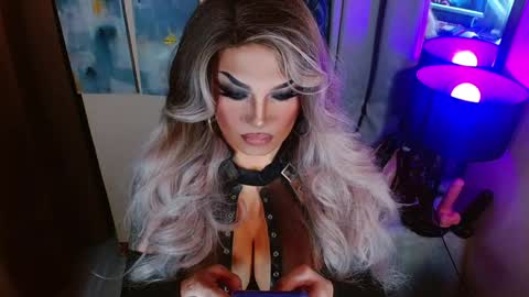 Snapshot of your1truequeen chatting on June 2, 2026, 4:53 pm QUEEN MADISON online show from June 2, 2026, 4:53 pm