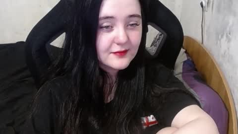 your_8a8y online show from February 25, 2025, 7:03 pm