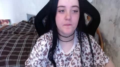 Snapshot of your_8a8y chatting on June 13, 2026, 12:36 pm your_8a8y online show from June 13, 2026, 12:36 pm