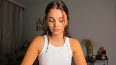 Camilla online show from July 5, 2026, 7:21 pm
