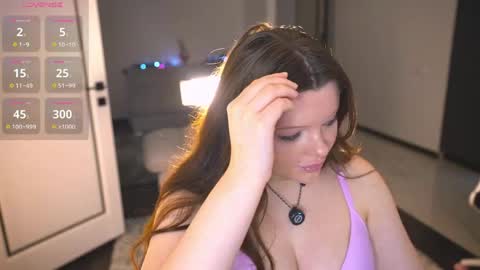 Julia Please Thumbs up me   online show from April 18, 2026, 6:17 am