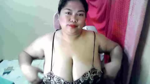 Snapshot of your_big_boobs chatting on September 16, 2025, 11:28 pm your_big_boobs online show from September 16, 2025, 11:28 pm