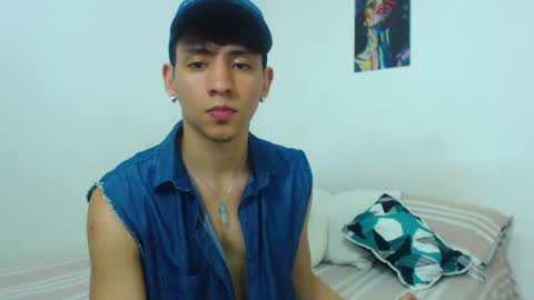 Snapshot of your_boy_hot chatting on June 20, 2026, 1:19 am your boy online show from June 20, 2026, 1:19 am