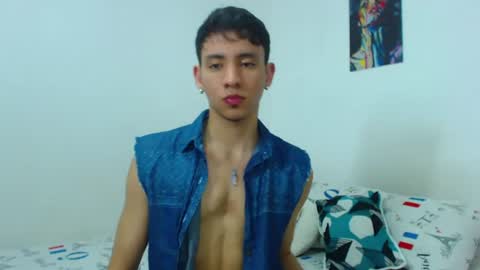 Snapshot of your_boy_hot chatting on July 22, 2026, 9:23 am your boy online show from July 22, 2026, 9:23 am