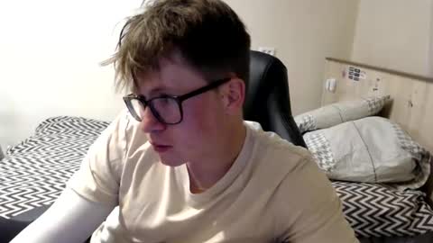 Max online show from May 13, 2026, 3:42 pm