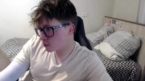 Max online show from May 25, 2026, 6:08 am