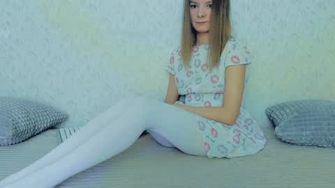 Lily online show from February 3, 2025, 12:57 pm