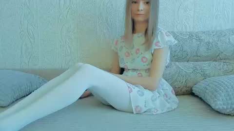 Lily online show from March 10, 2025, 7:10 am