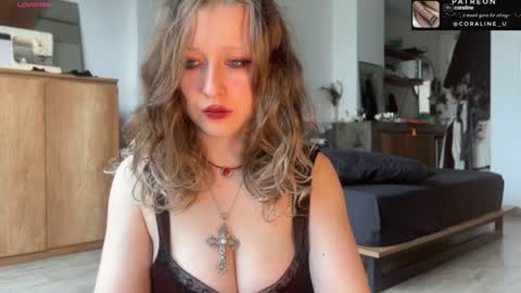 Snapshot of your_coraline_ chatting on January 25, 2025, 9:57 am your_coraline_ online show from January 25, 2025, 9:57 am