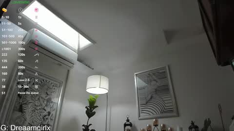 Isabella online show from January 14, 2026, 7:52 pm