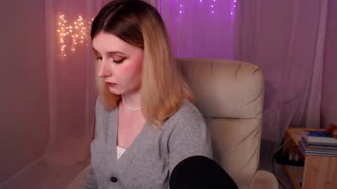 Snapshot of your_freya chatting on January 18, 2025, 3:27 pm Freya online show from January 18, 2025, 3:27 pm