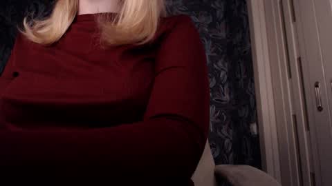 Snapshot of your_freya chatting on March 6, 2026, 7:32 pm Freya online show from March 6, 2026, 7:32 pm