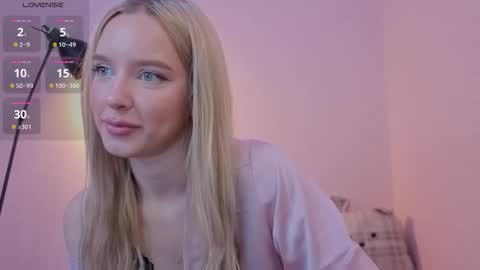 Snapshot of your_fucking_babby chatting on October 19, 2025, 8:53 pm Olivia online show from October 19, 2025, 8:53 pm