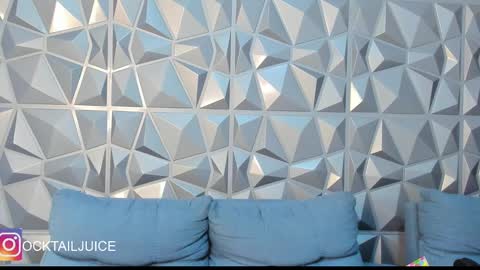 your_juice_ocktail online show from September 23, 2025, 7:06 pm