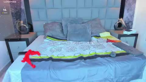 your_lady_milf online show from June 19, 2026, 7:28 pm