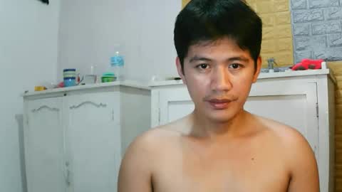 Snapshot of your_love_miaka chatting on May 13, 2026, 7:28 am your_love_miaka online show from May 13, 2026, 7:28 am