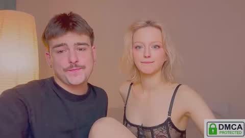 your_molly_mark online show from December 5, 2025, 8:27 pm