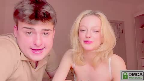 your_molly_mark online show from May 15, 2026, 11:12 pm