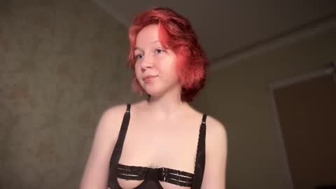 Snapshot of your_moonlight_ chatting on June 9, 2026, 4:18 pm Mia online show from June 9, 2026, 4:18 pm