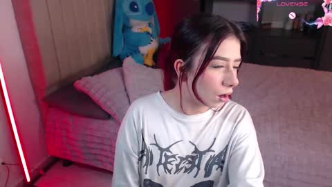 Snapshot of your_rosalie chatting on February 4, 2026, 4:29 am your_rosalie online show from February 4, 2026, 4:29 am