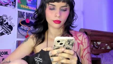 Daniela  Help me reach 100 likes online show from September 8, 2025, 10:09 pm