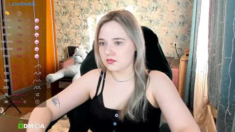 Molly online show from February 5, 2025, 9:36 am