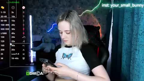 Snapshot of your_small_bunny chatting on June 22, 2026, 2:02 am Molly online show from June 22, 2026, 2:02 am