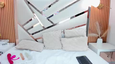 Zoe  online show from March 12, 2026, 2:50 am