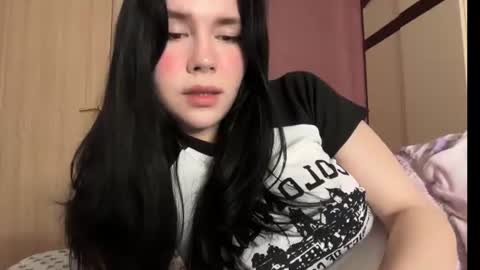 Snapshot of your_tender_doll chatting on July 2, 2026, 1:49 am Alice online show from July 2, 2026, 1:49 am