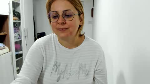 Snapshot of your_victoria chatting on October 30, 2025, 9:59 pm Your Victoria online show from October 30, 2025, 9:59 pm