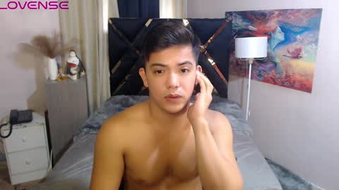 Snapshot of yourasian_bradley chatting on October 9, 2025, 5:05 am yourasian_bradley online show from October 9, 2025, 5:05 am