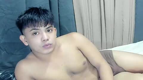 Snapshot of yourasian_bradley chatting on December 5, 2025, 12:08 am yourasian_bradley online show from December 5, 2025, 12:08 am