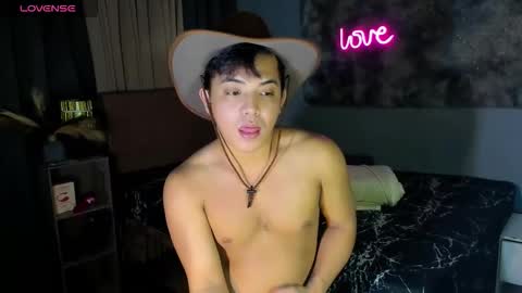 Snapshot of yourasian_bradley chatting on January 8, 2026, 4:26 am yourasian_bradley online show from January 8, 2026, 4:26 am