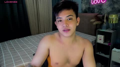 Snapshot of yourasian_bradley chatting on February 4, 2026, 1:11 am yourasian_bradley online show from February 4, 2026, 1:11 am