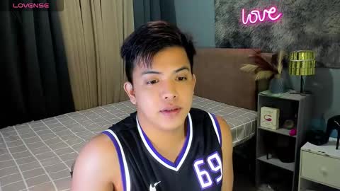 Snapshot of yourasian_bradley chatting on February 5, 2026, 2:05 am yourasian_bradley online show from February 5, 2026, 2:05 am